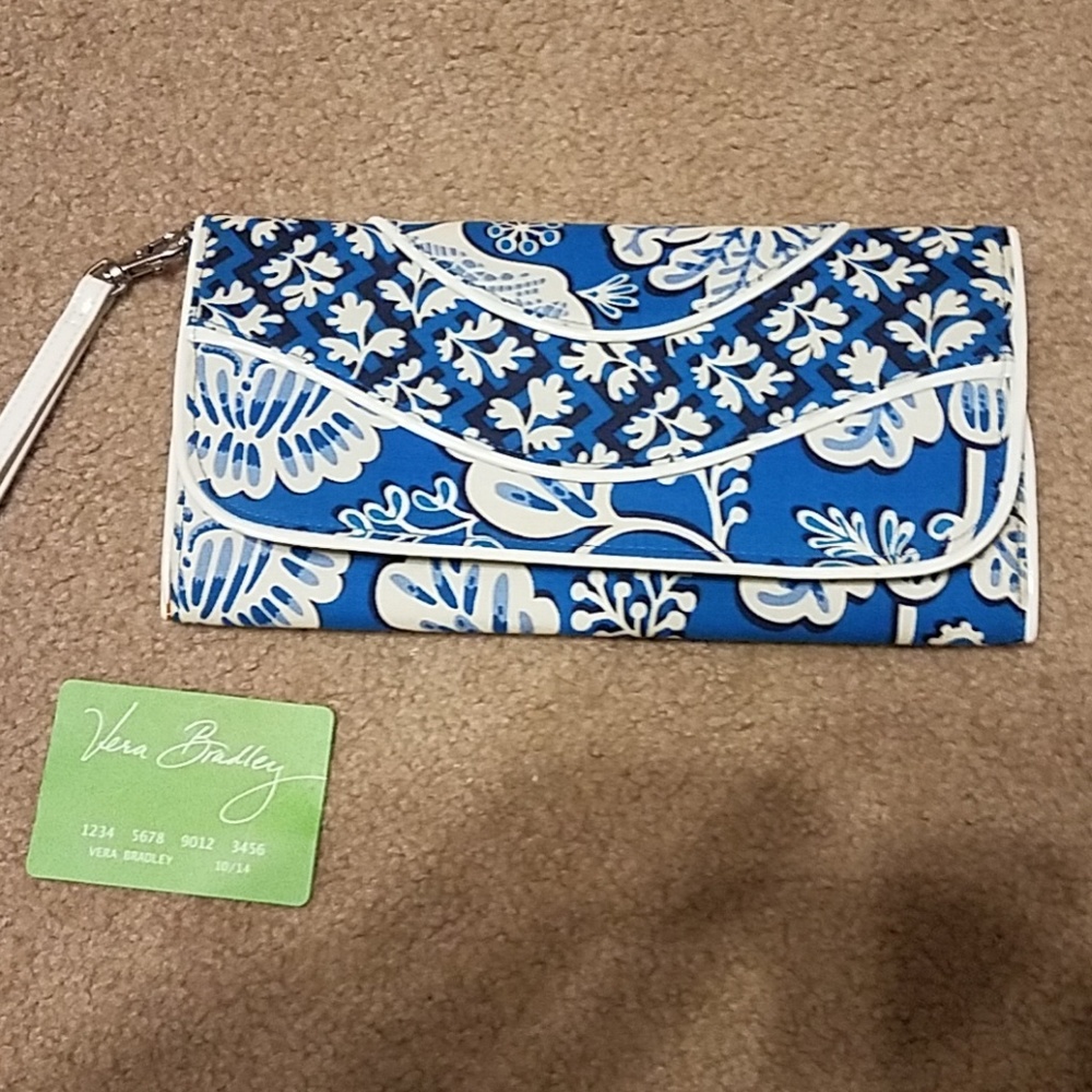 New Vera Bradley Clutch/wristlet